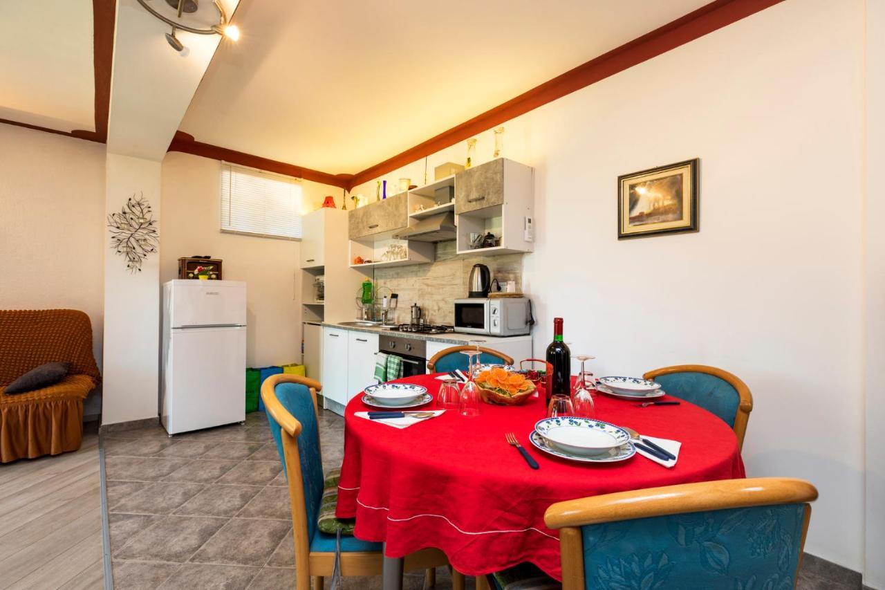 Apartman Maya Mali Losinj Ngoại thất bức ảnh