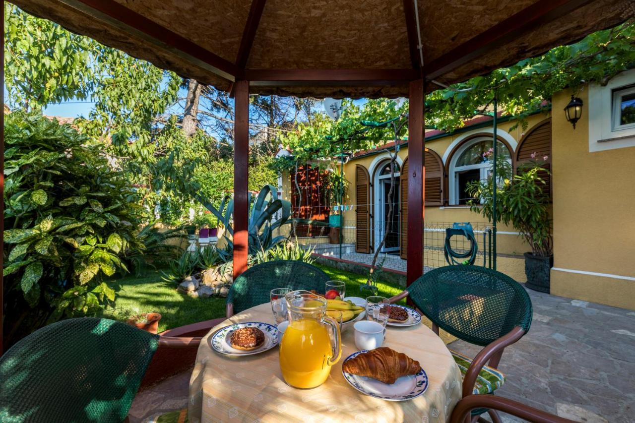 Apartman Maya Mali Losinj Ngoại thất bức ảnh